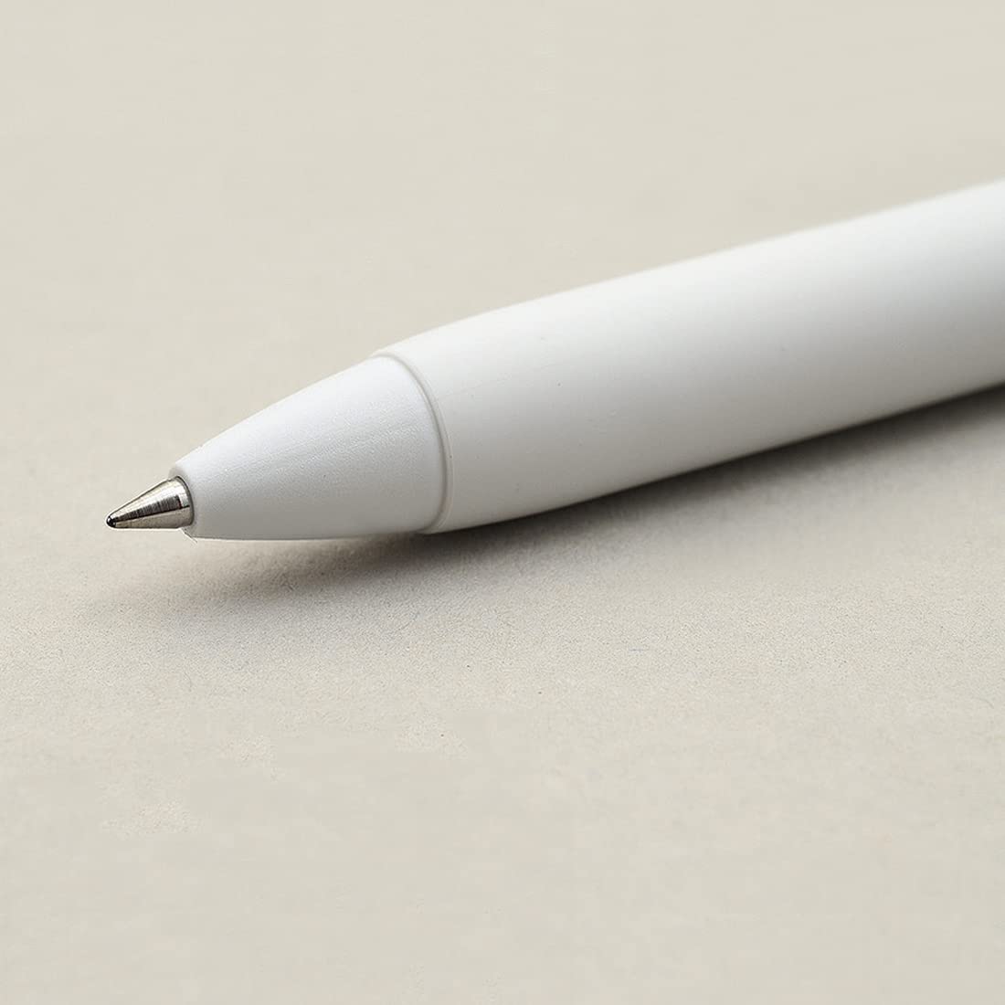 UniBall One Umn S 0.5 Mm Retractable Gel Pen - White Body Black Ink