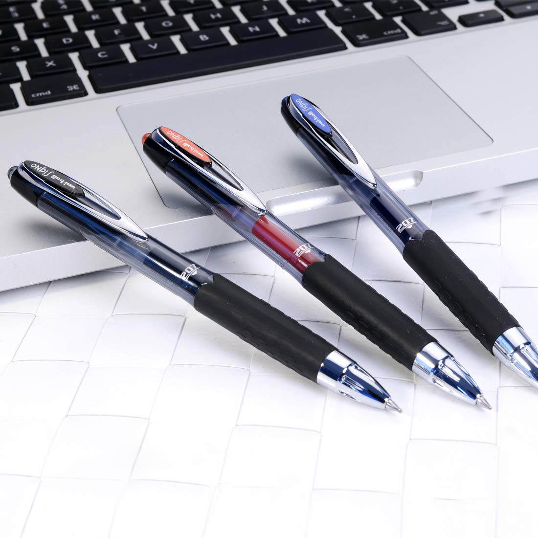 uni-ball Signo UMN207 0.7mm Retractable Gel Pen, Blue Ink, Pack of 1