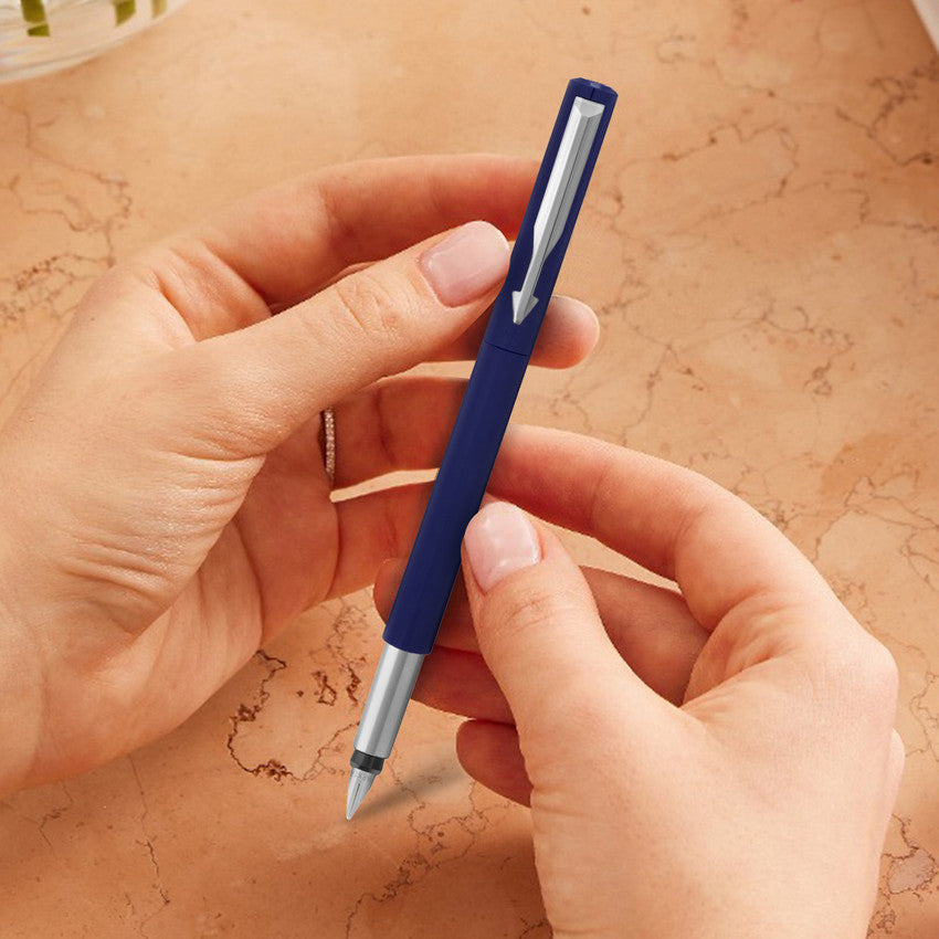Parker Functional Vector Standard Fountain Pen Fine Tip With 1 Ink Cartridge, Blue Body Color, Blue Ink, Pack Of 1