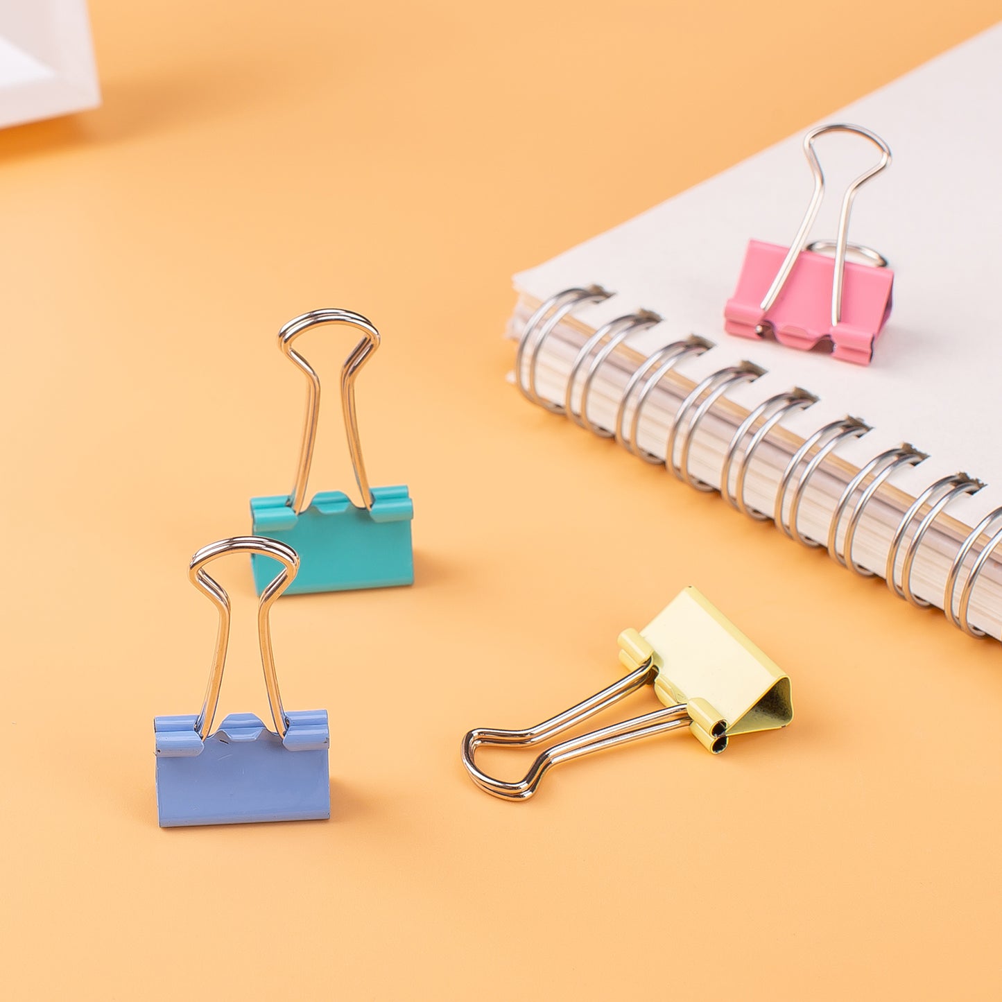 Deli W8554A Color Binder Clips (25mm, Multicolor, 48 Pcs)