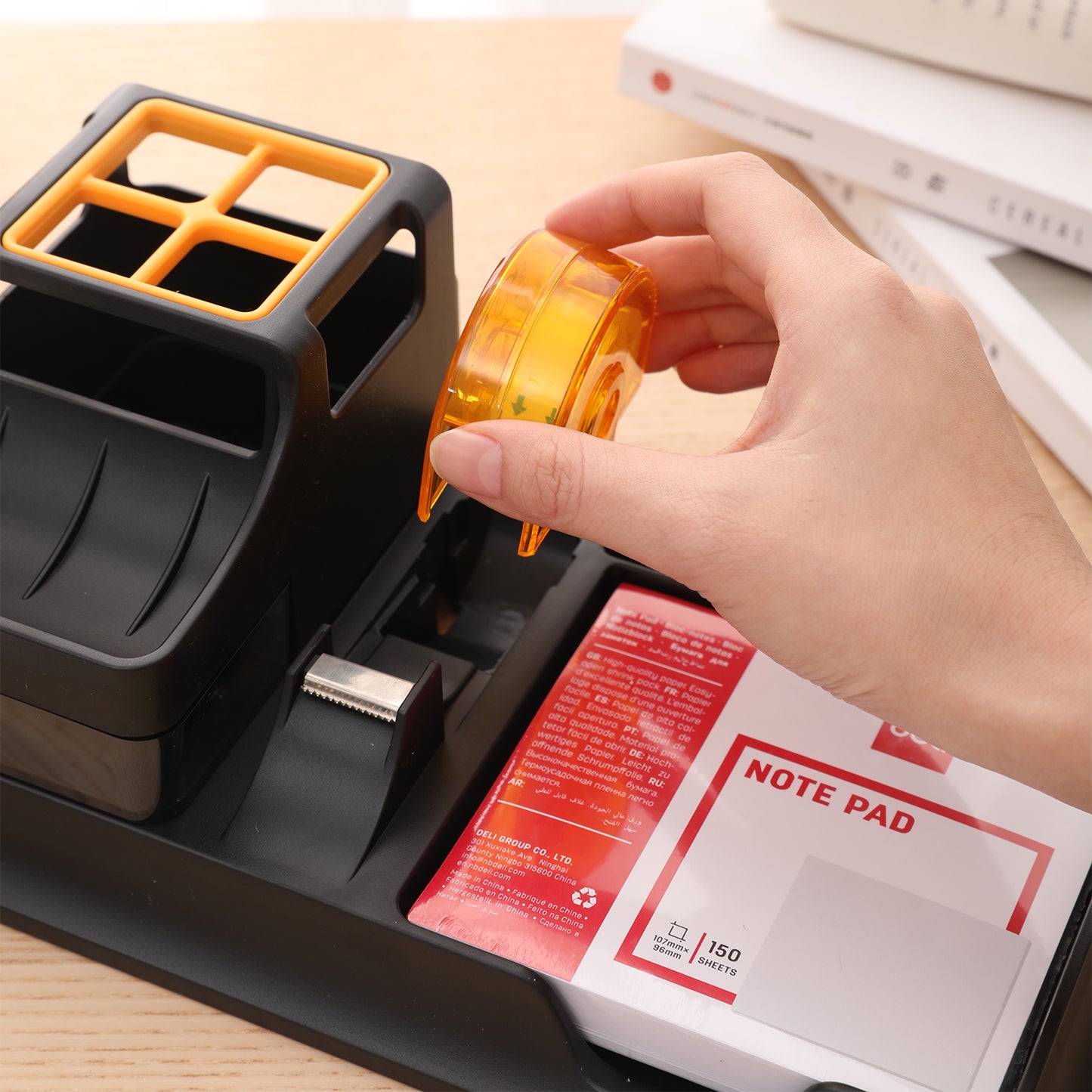 Deli W9110 Versatile Pen Stand (Pack of 1, Color May Vary)