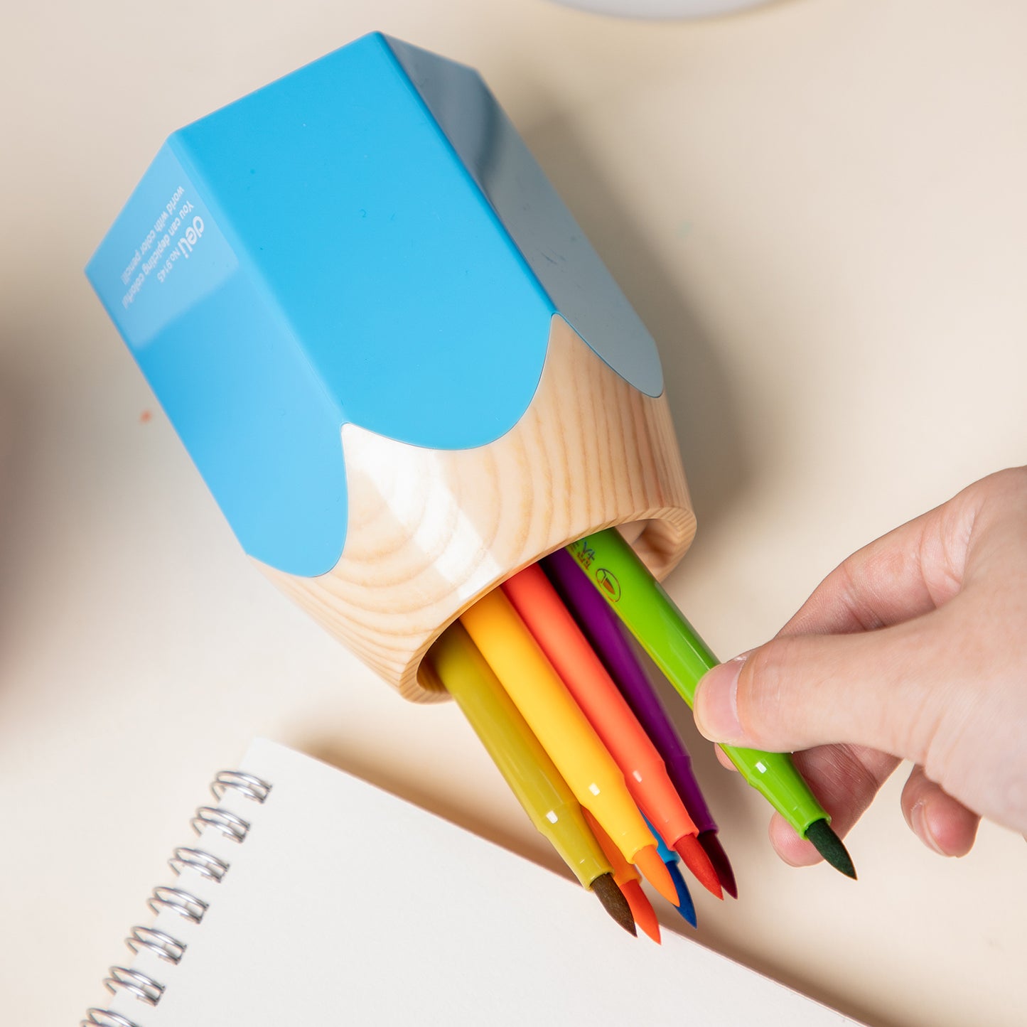 Deli W9145 Cartoon Pen Stand (Pack of 1, Color May Vary)