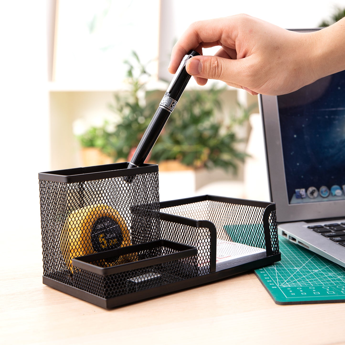 Deli W9175 Versatile Pen Stand (Pack of 1)