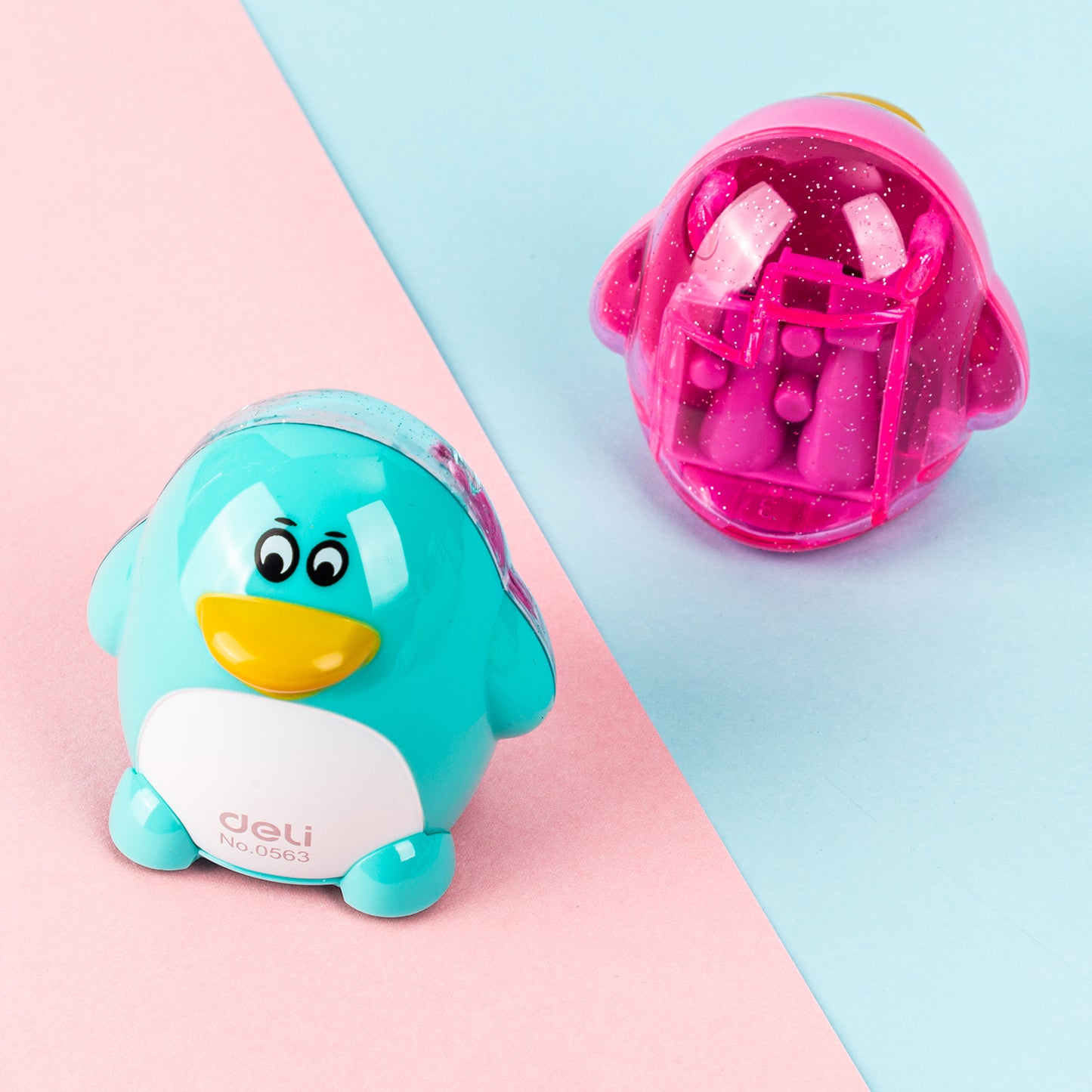Deli W0563 Pencil Sharpener, Pack of 1 (Color May Vary)