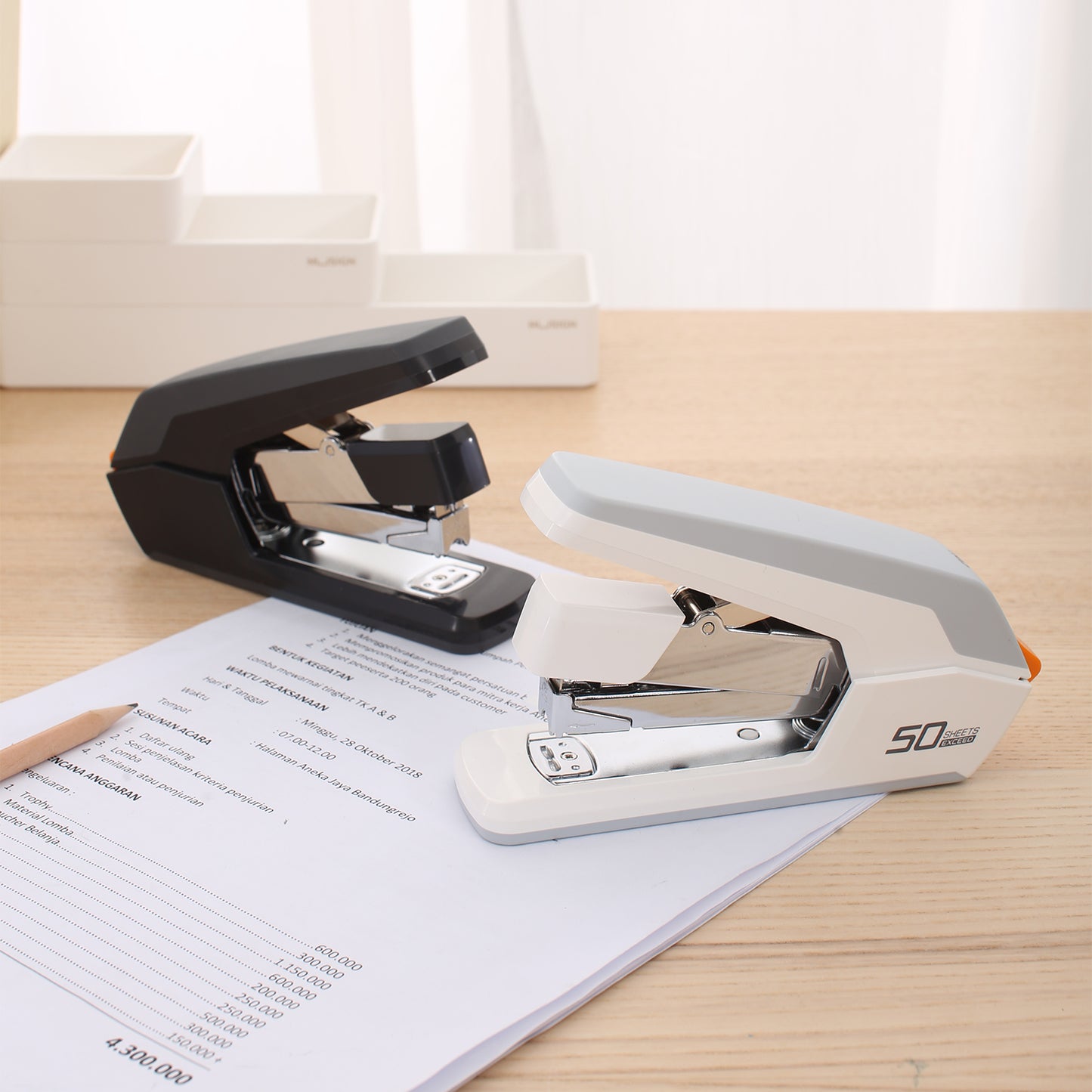 Deli W0371 Exceed Series Effortless Stapler, 50 Sheets, Color May Vary (Pack of 1)