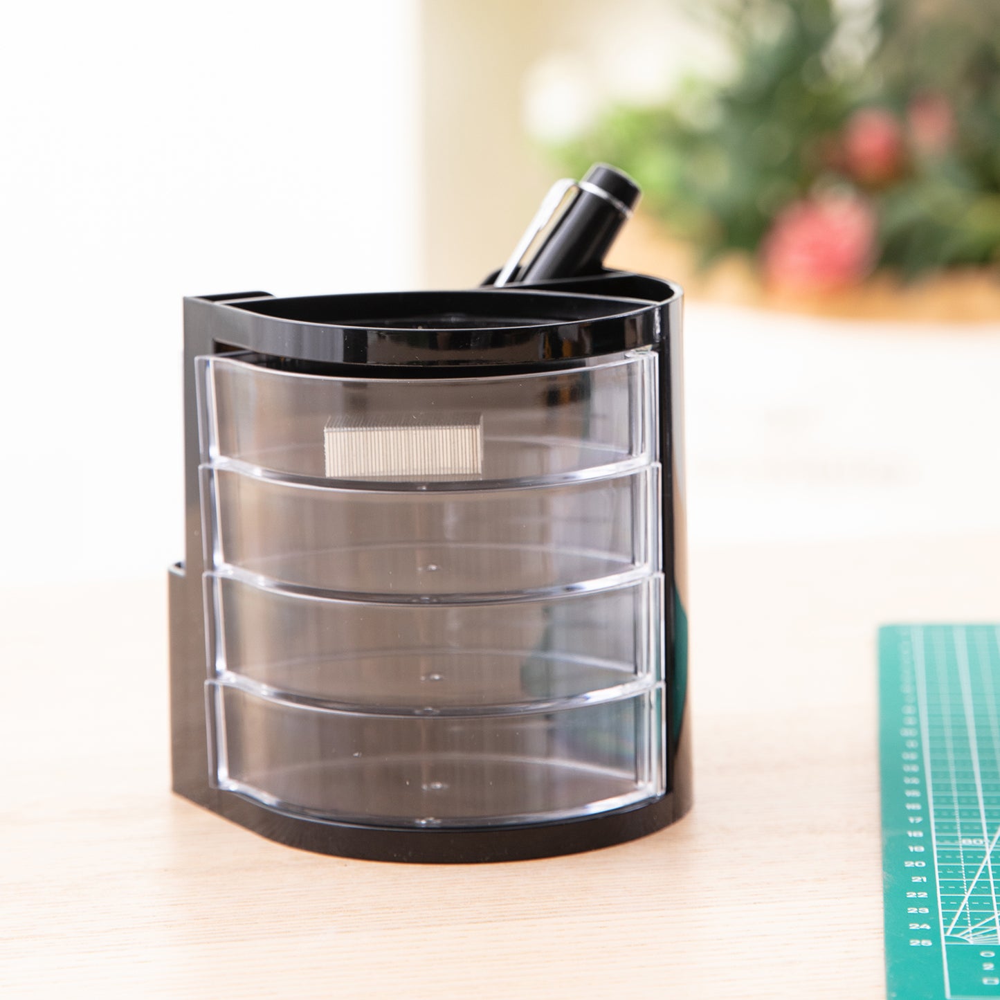 Deli W9133 Pen Stand (Pack of 1)