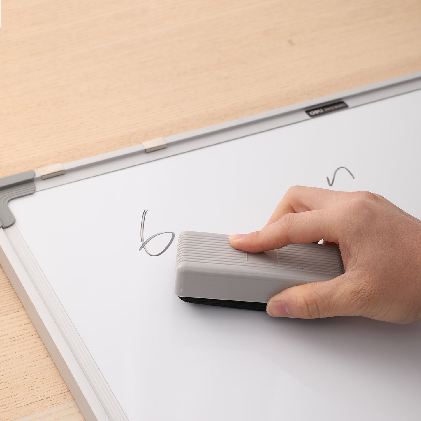 Deli W7839 Universal Series Whiteboard Cleaning Kit (Cleanser + Marker + Eraser/Duster)